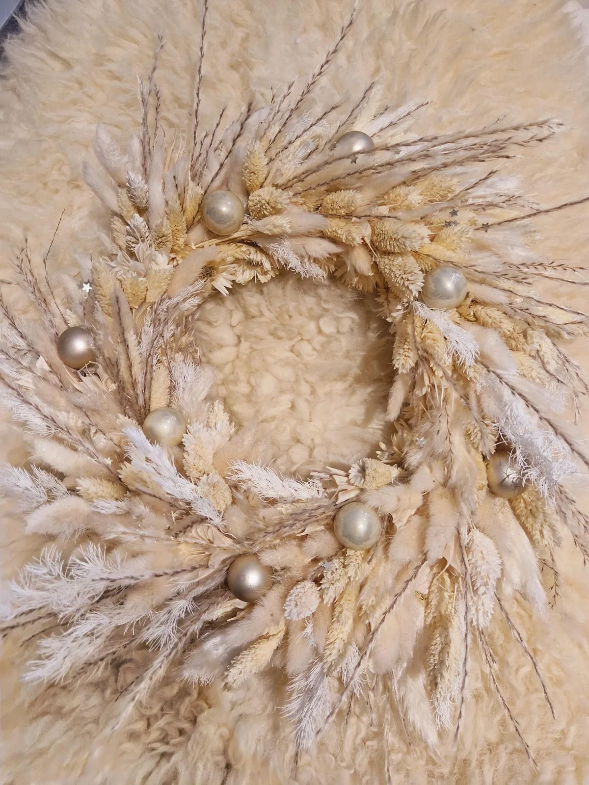 Couronne de table pampas et déco Noël