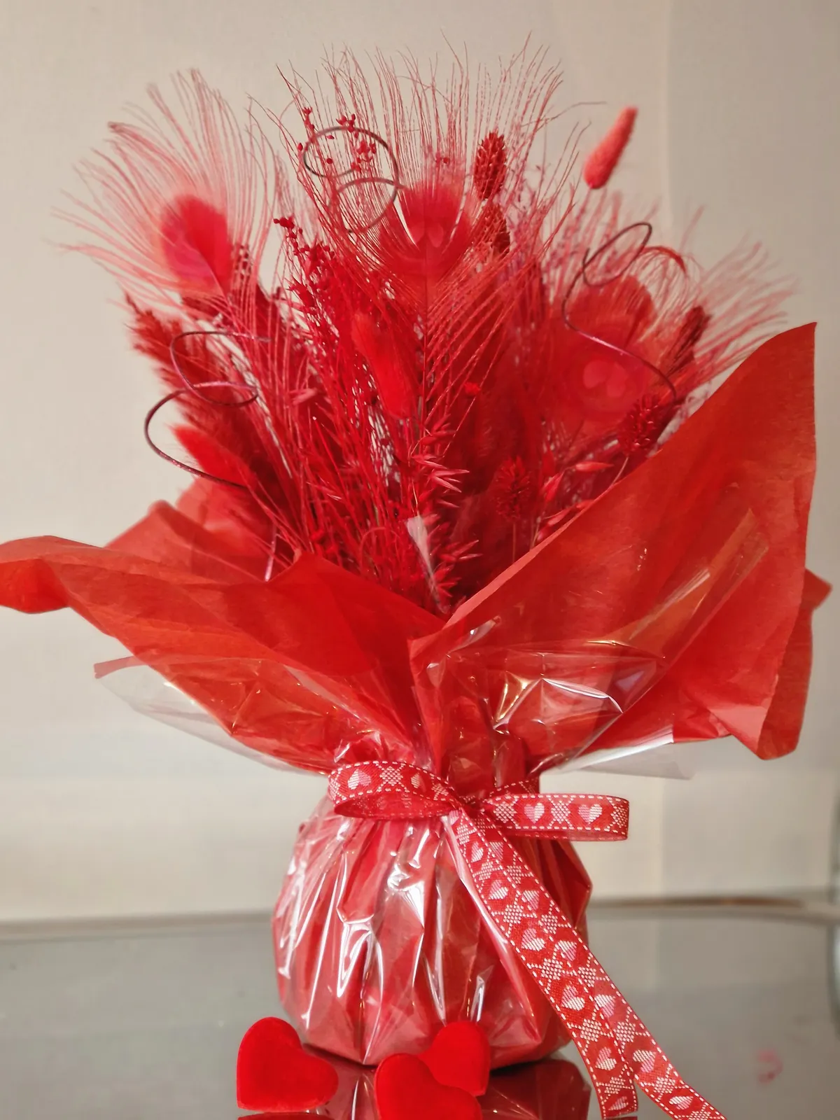 Bouquet rouge en fleurs séchées
