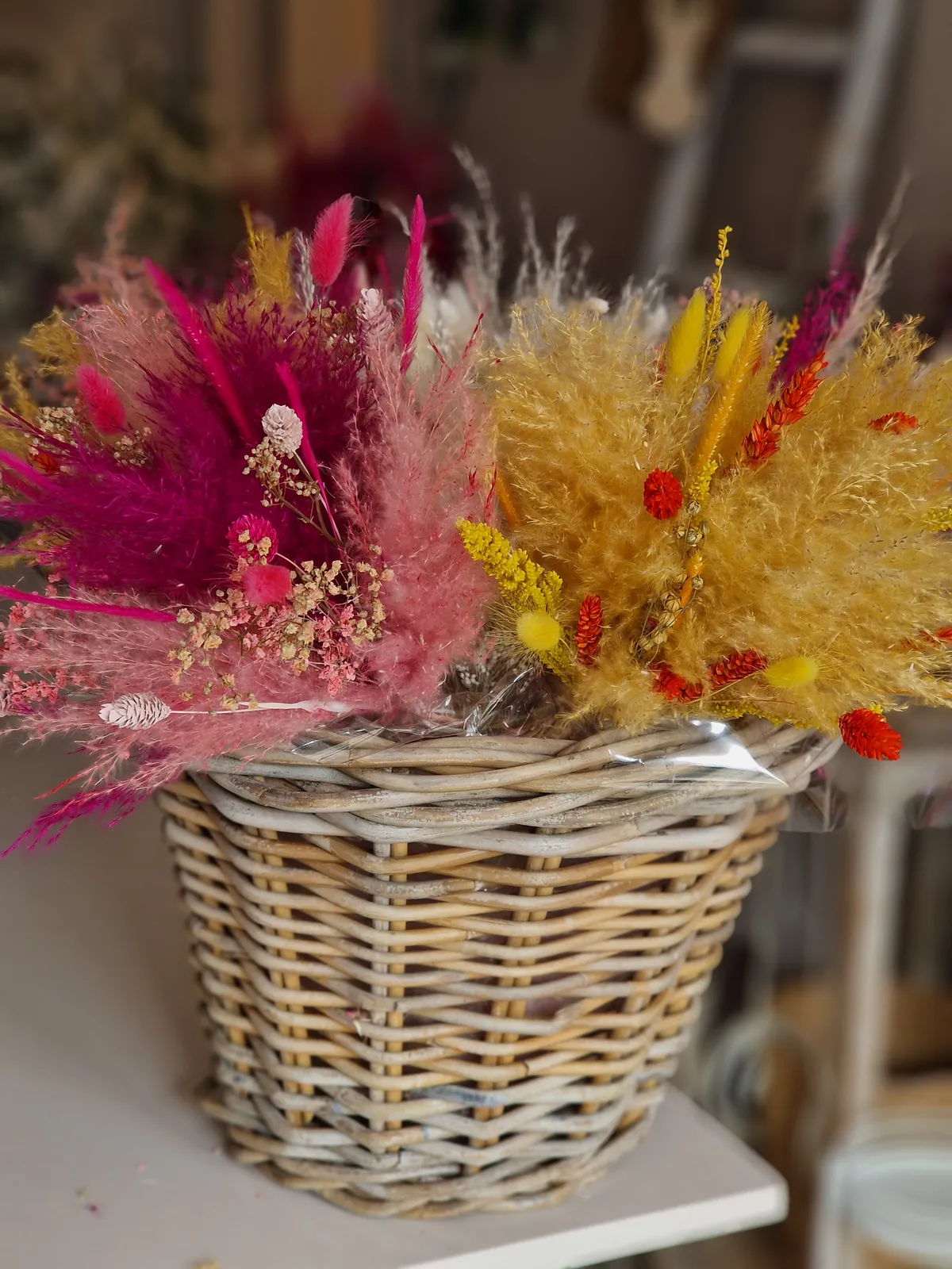 Fleurs séchées ou fleurs en soie : comment choisir ?
