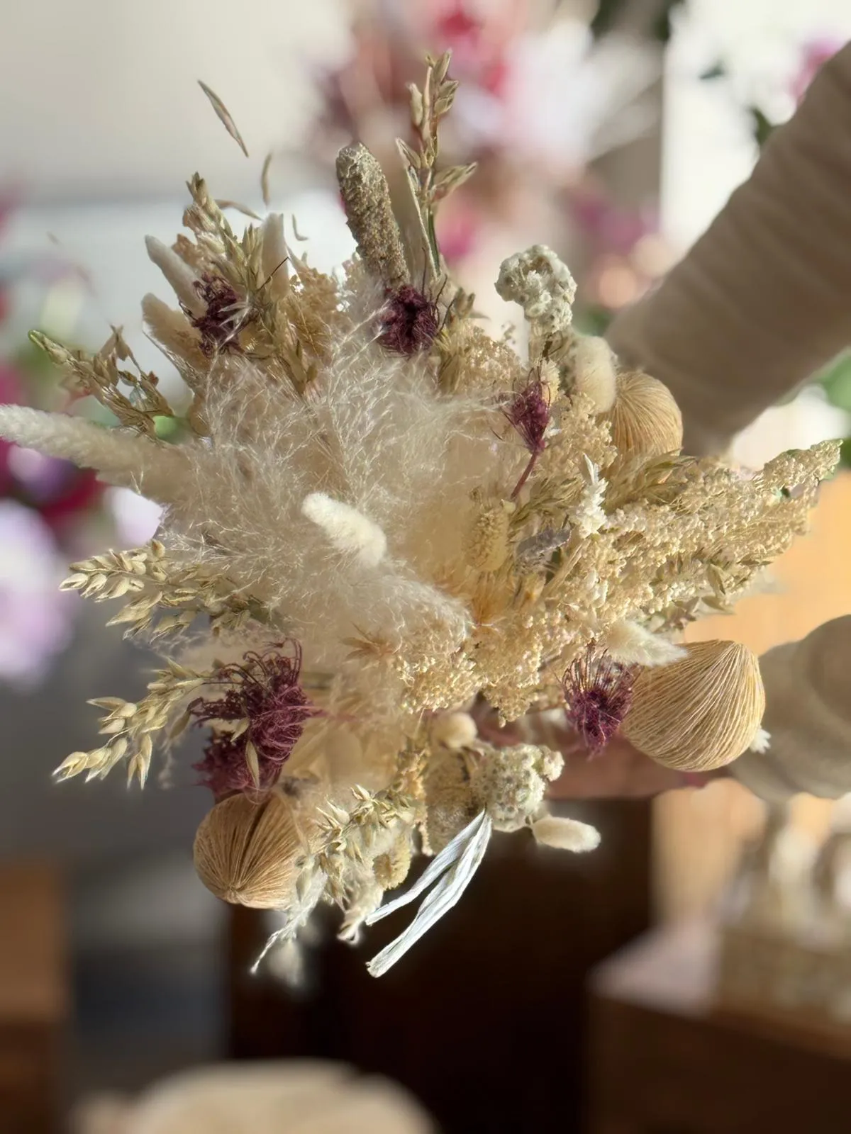 Bouquet de fleurs séchées ton crème