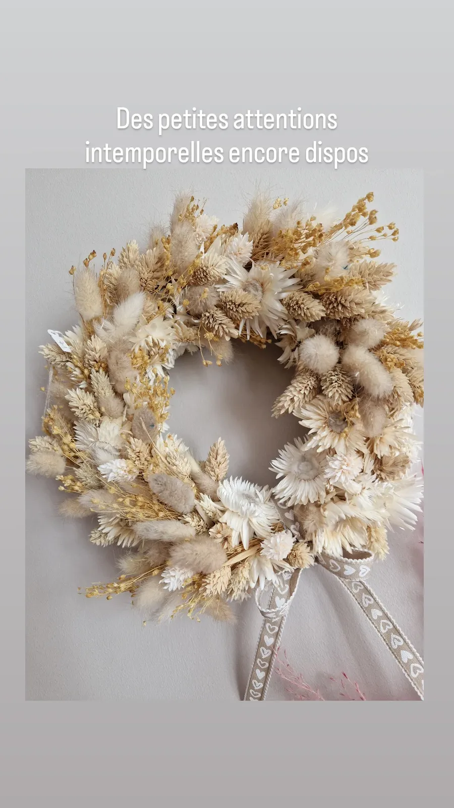 Couronne de fleurs séchées tons naturels